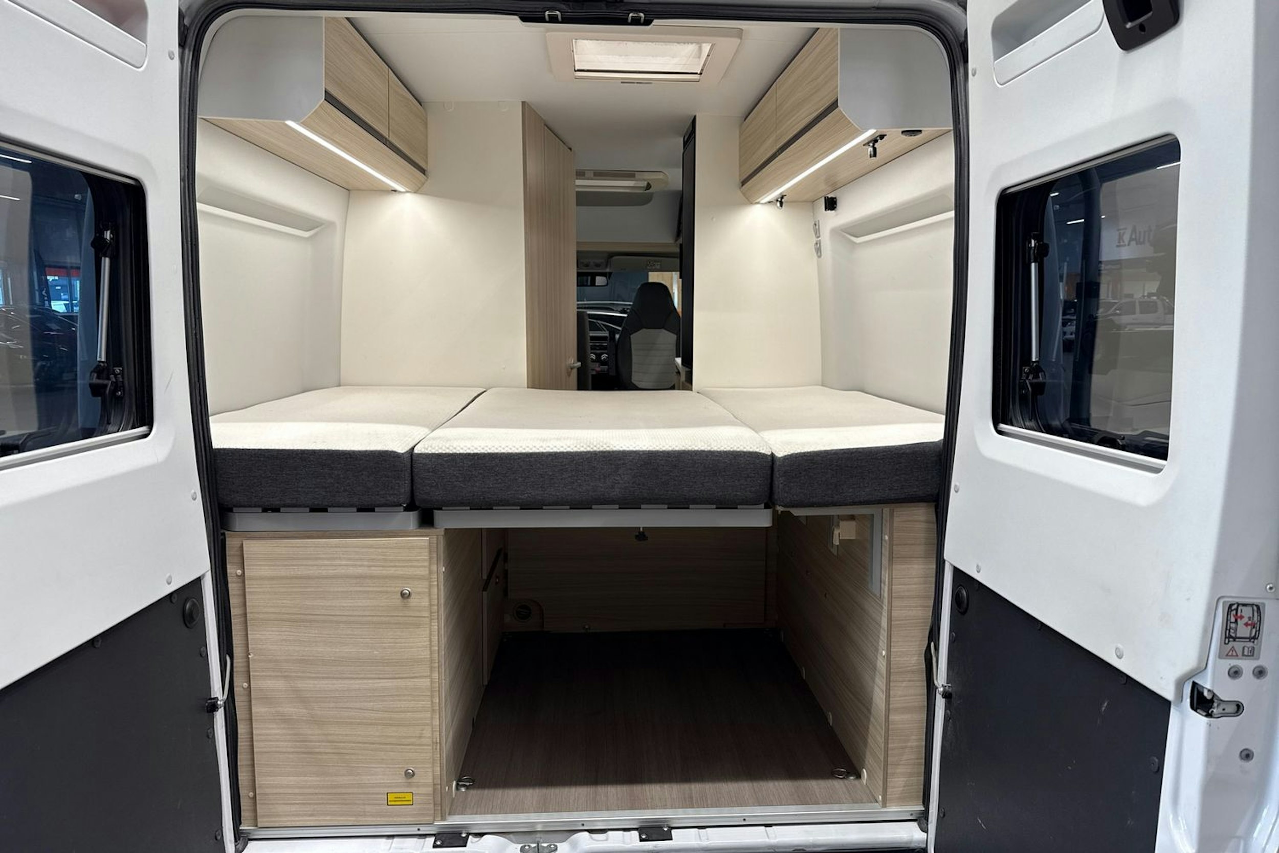 valkoinen Adria Twin 600 SP 2022 kuva 34.
