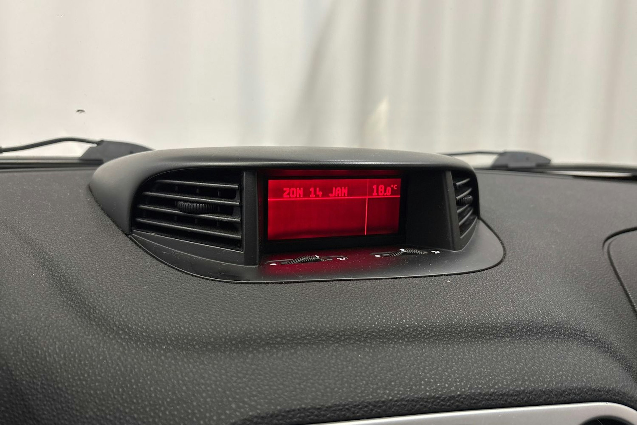 punainen Alfa Romeo 156 2003 kuva 19.