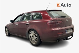 Punainen Alfa Romeo 159 2007 kuva 2.