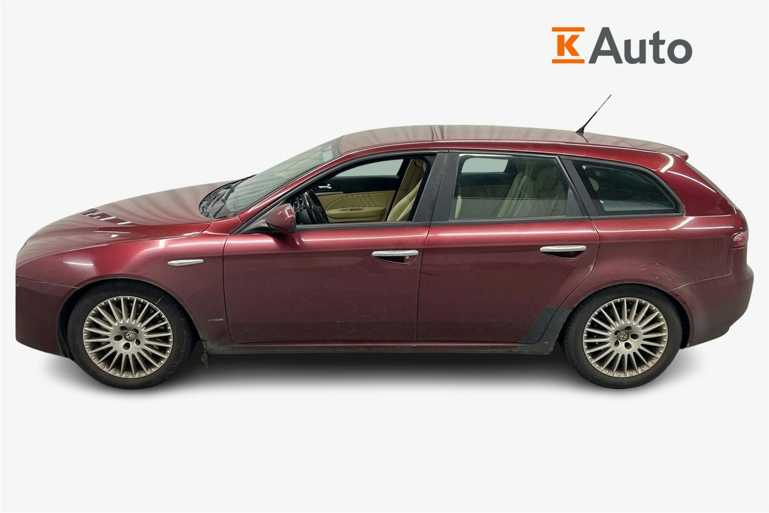 Punainen Alfa Romeo 159 2007 kuva 5.