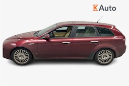 Punainen Alfa Romeo 159 2007 kuva 5.