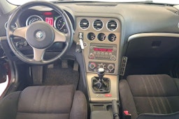 punainen Alfa Romeo 159 2008 kuva 9.