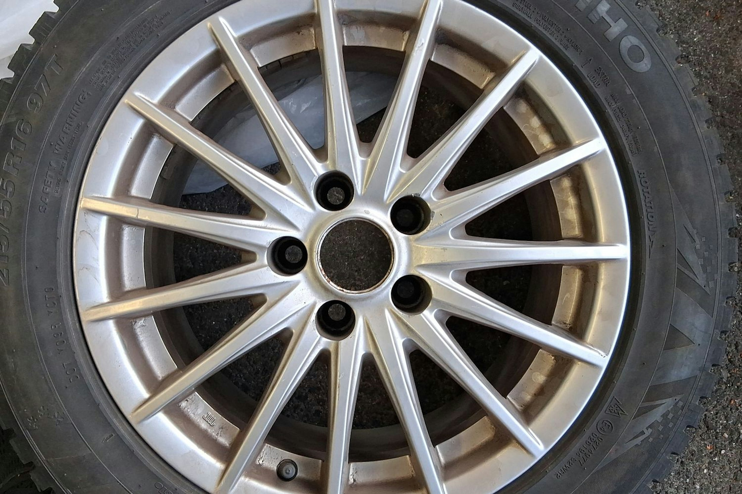 punainen Alfa Romeo 159 2008 kuva 13.