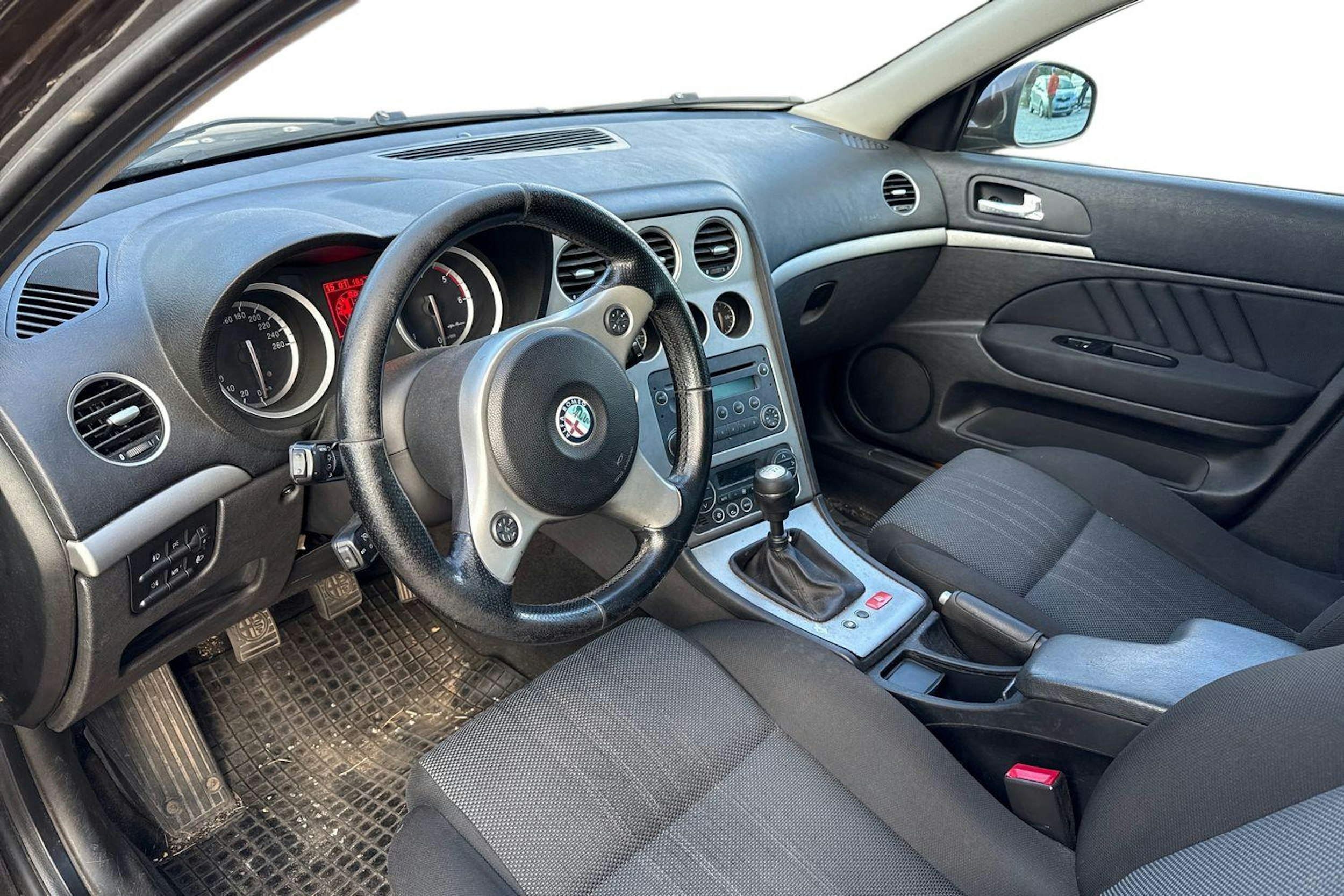 ruskea (beige) Alfa Romeo 159 2008 kuva 3.