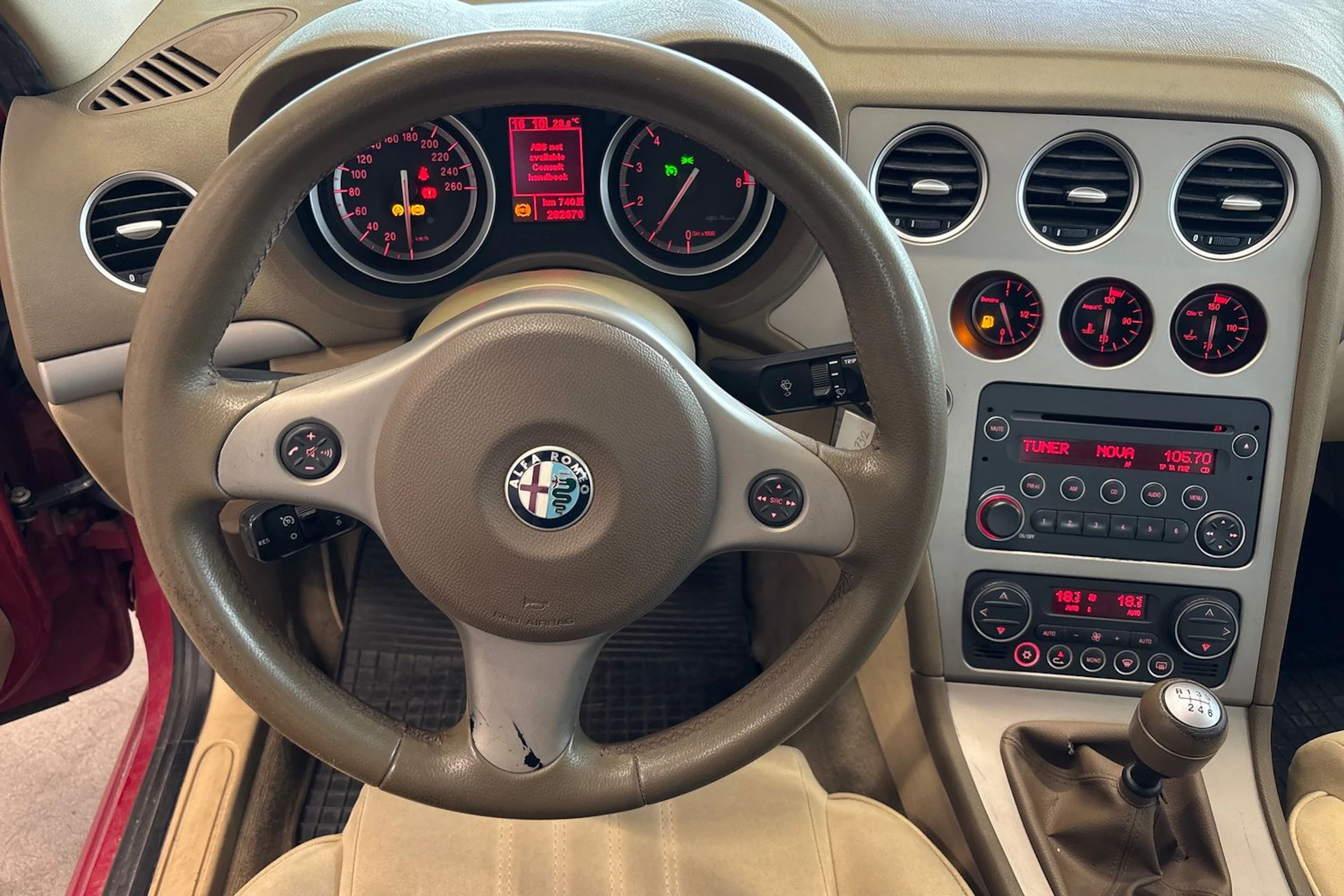 punainen Alfa Romeo 159 2006 kuva 33.