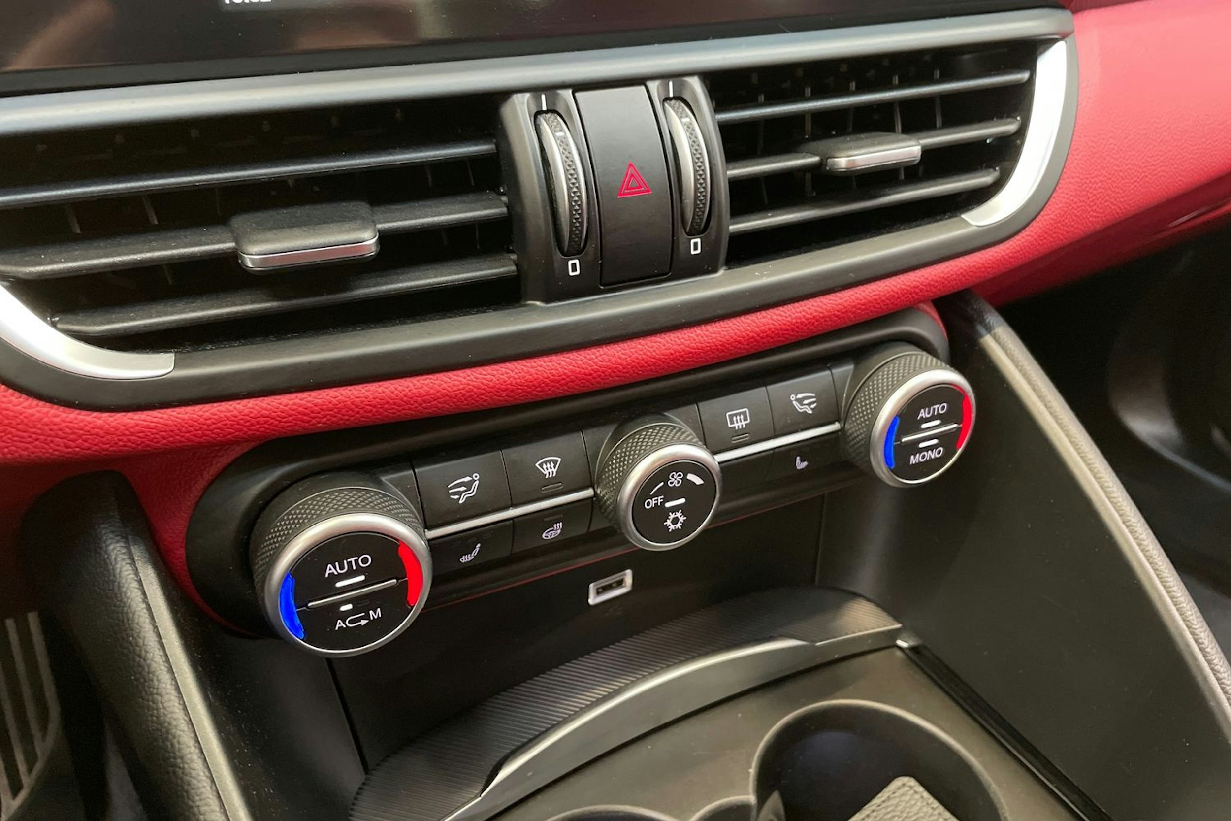 valkoinen Alfa Romeo Giulia 2017 kuva 20.