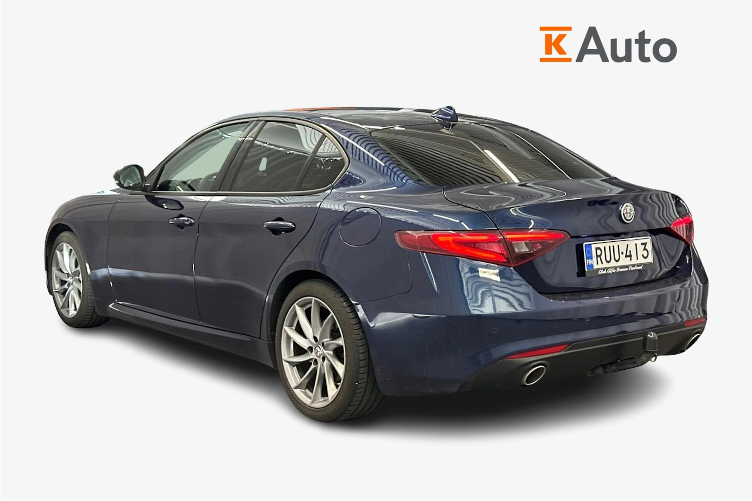 sininen Alfa Romeo Giulia 2017 kuva 2.