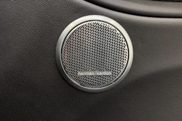 musta Alfa Romeo Giulia 2018 kuva 19.
