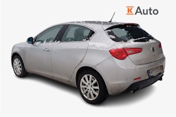 met. hopea Alfa Romeo Giulietta 2011 kuva 2.