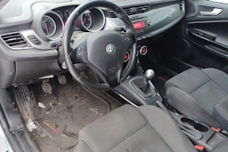 met. hopea Alfa Romeo Giulietta 2011 kuva 3.