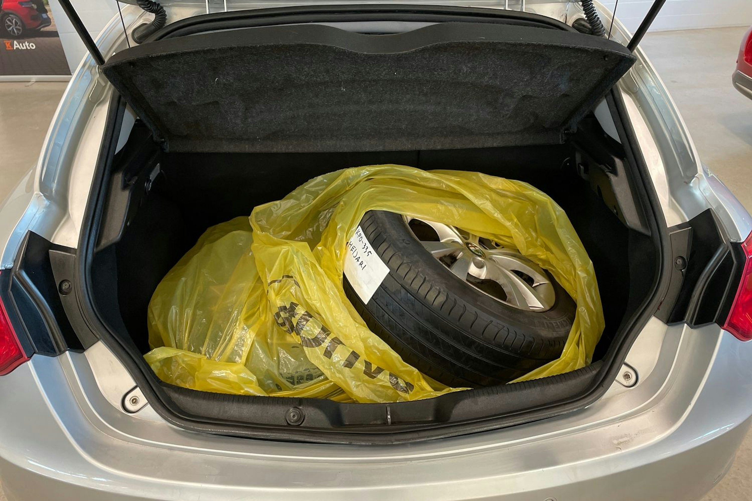 met. hopea Alfa Romeo Giulietta 2011 kuva 11.