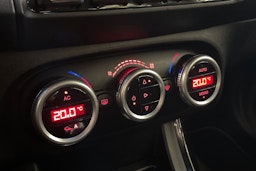 met. hopea Alfa Romeo Giulietta 2011 kuva 16.