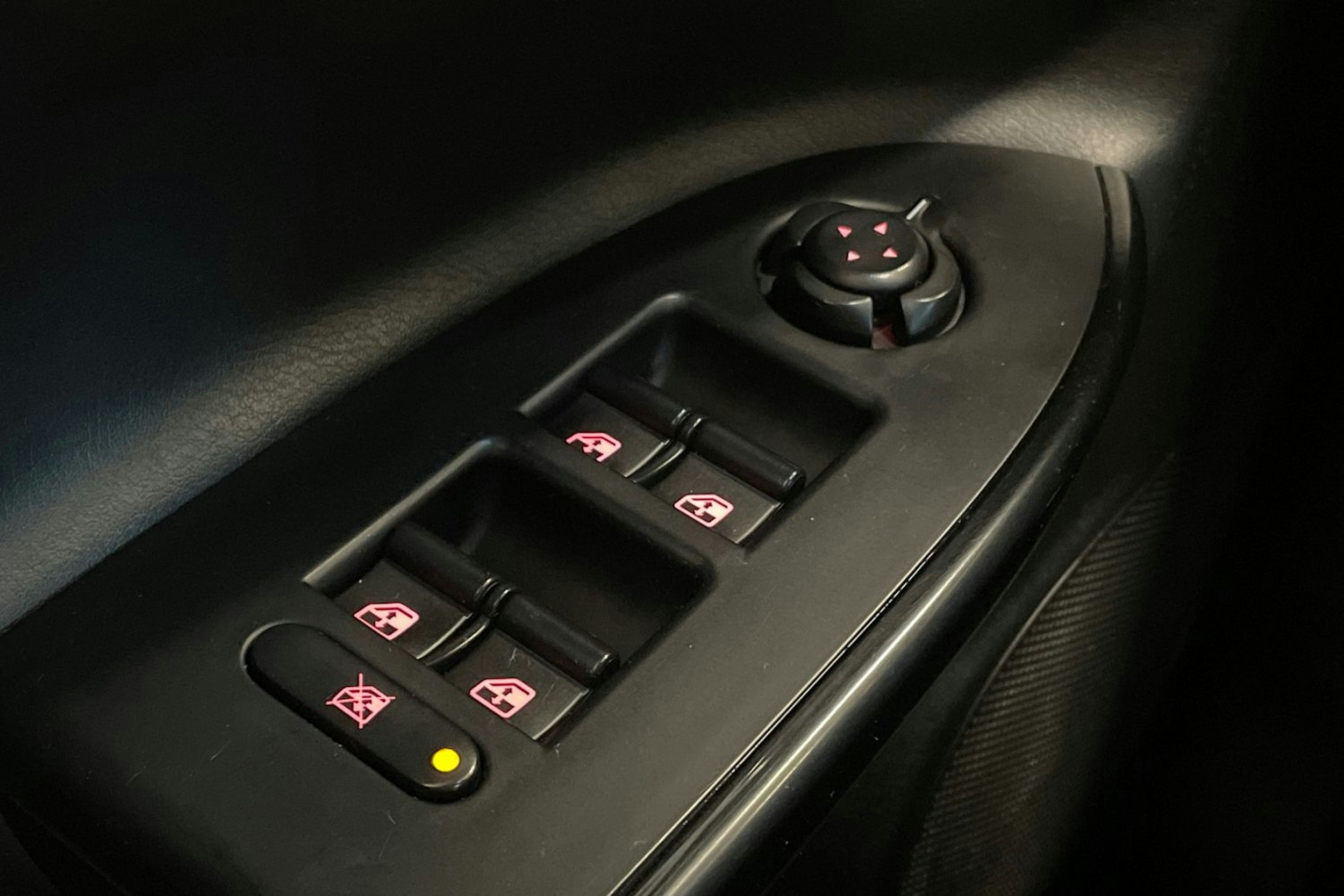 met. hopea Alfa Romeo Giulietta 2011 kuva 18.