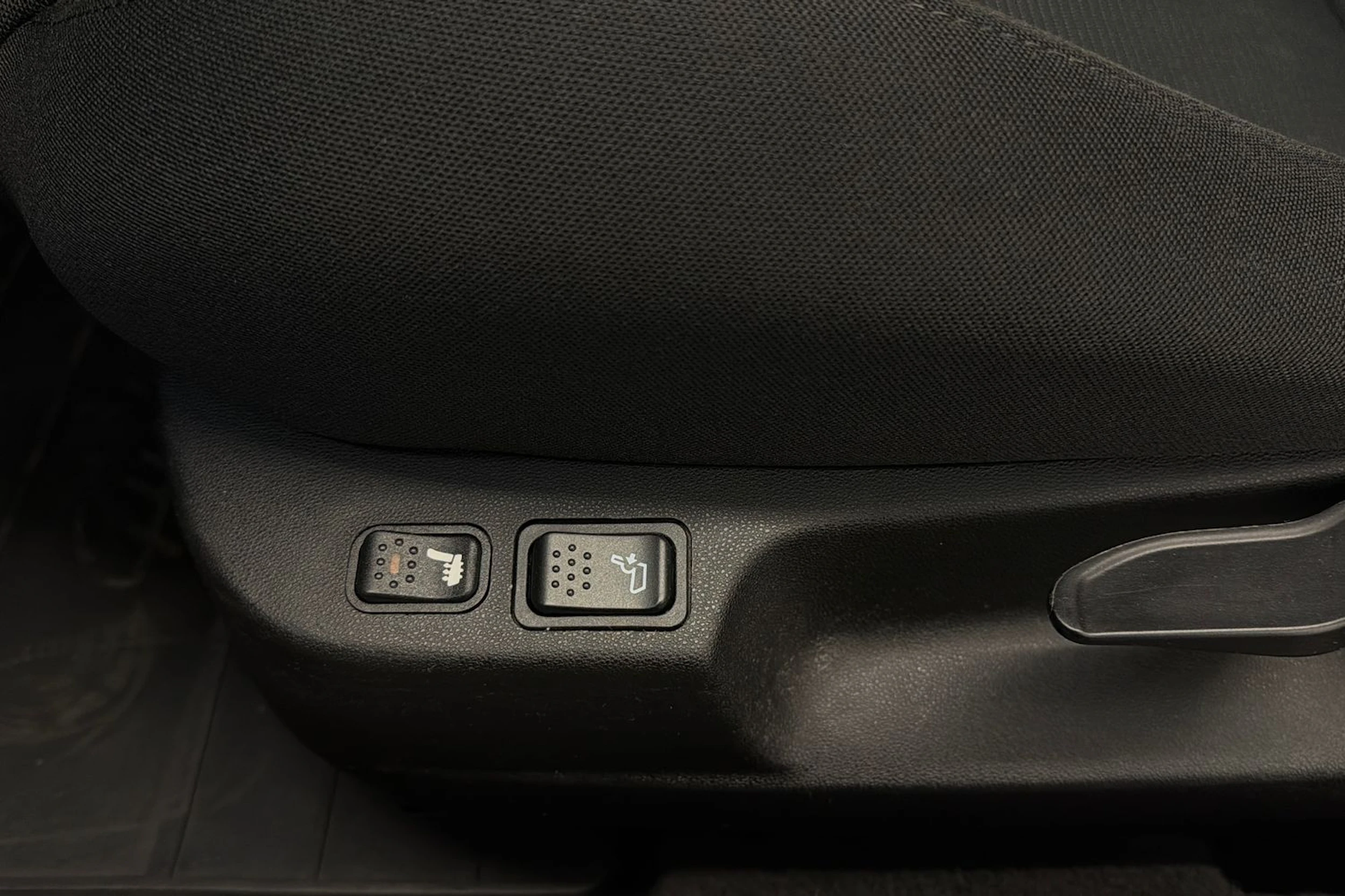 punainen Alfa Romeo Giulietta 2011 kuva 14.