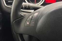 punainen Alfa Romeo Giulietta 2011 kuva 16.