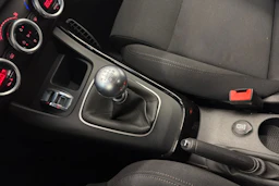 punainen Alfa Romeo Giulietta 2011 kuva 19.