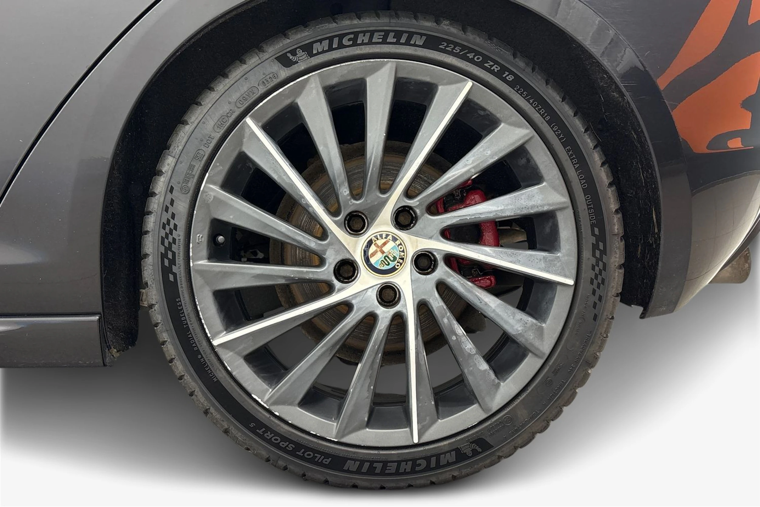 musta Alfa Romeo Giulietta 2012 kuva 9.