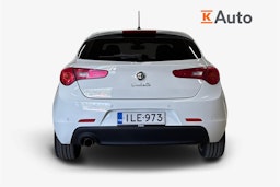 valkoinen Alfa Romeo Giulietta 2013 kuva 3.