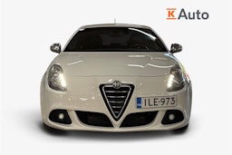 valkoinen Alfa Romeo Giulietta 2013 kuva 5.