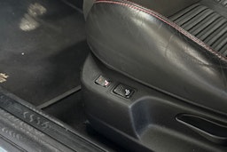 valkoinen Alfa Romeo Giulietta 2013 kuva 18.