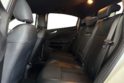 valkoinen Alfa Romeo Giulietta 2013 kuva 20.