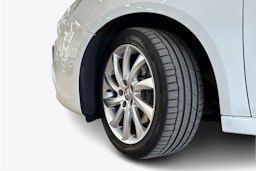 valkoinen Alfa Romeo Giulietta 2013 kuva 23.