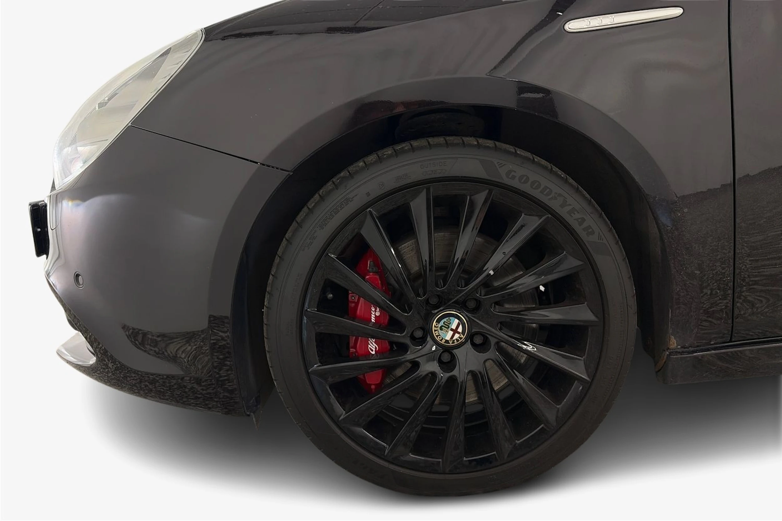 musta Alfa Romeo Giulietta 2015 kuva 9.