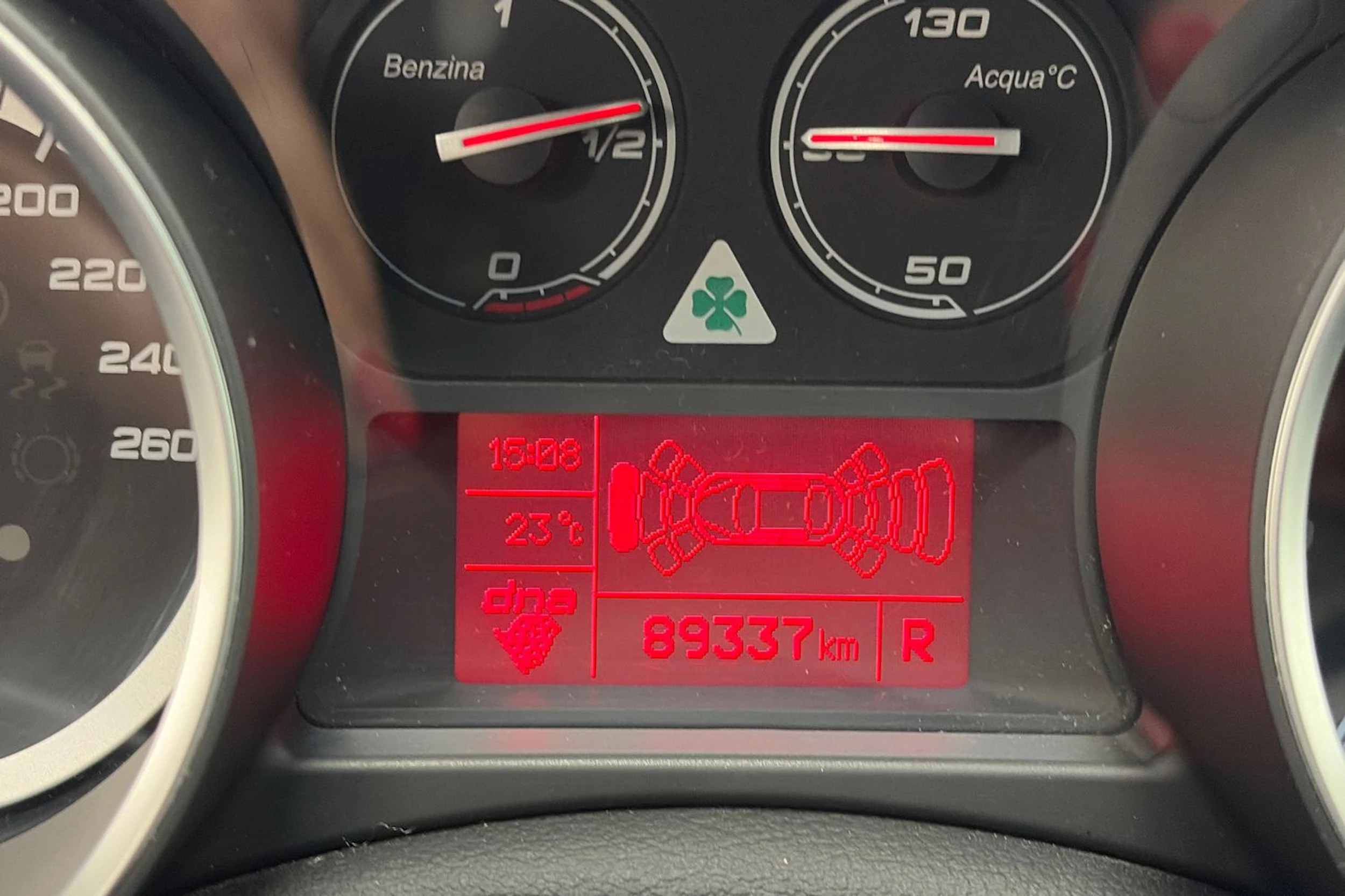 musta Alfa Romeo Giulietta 2015 kuva 19.
