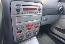 harmaa Alfa Romeo GT 2007 kuva 13.