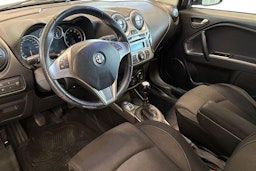 musta Alfa Romeo Mito 2010 kuva 7.