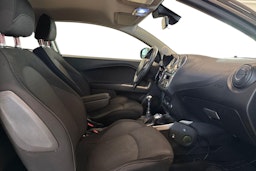 musta Alfa Romeo Mito 2010 kuva 10.