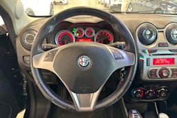 musta Alfa Romeo Mito 2010 kuva 15.