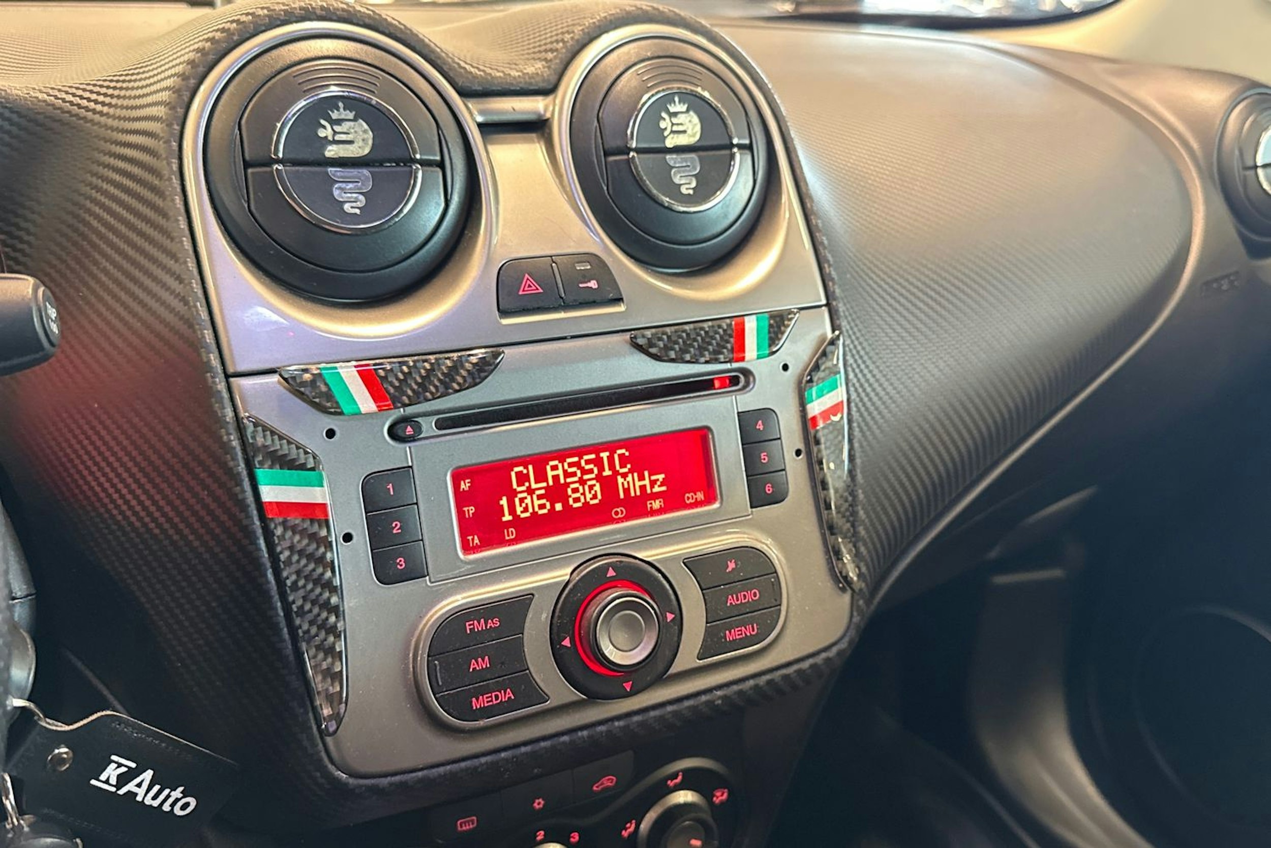 musta Alfa Romeo Mito 2010 kuva 18.