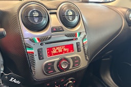 musta Alfa Romeo Mito 2010 kuva 18.