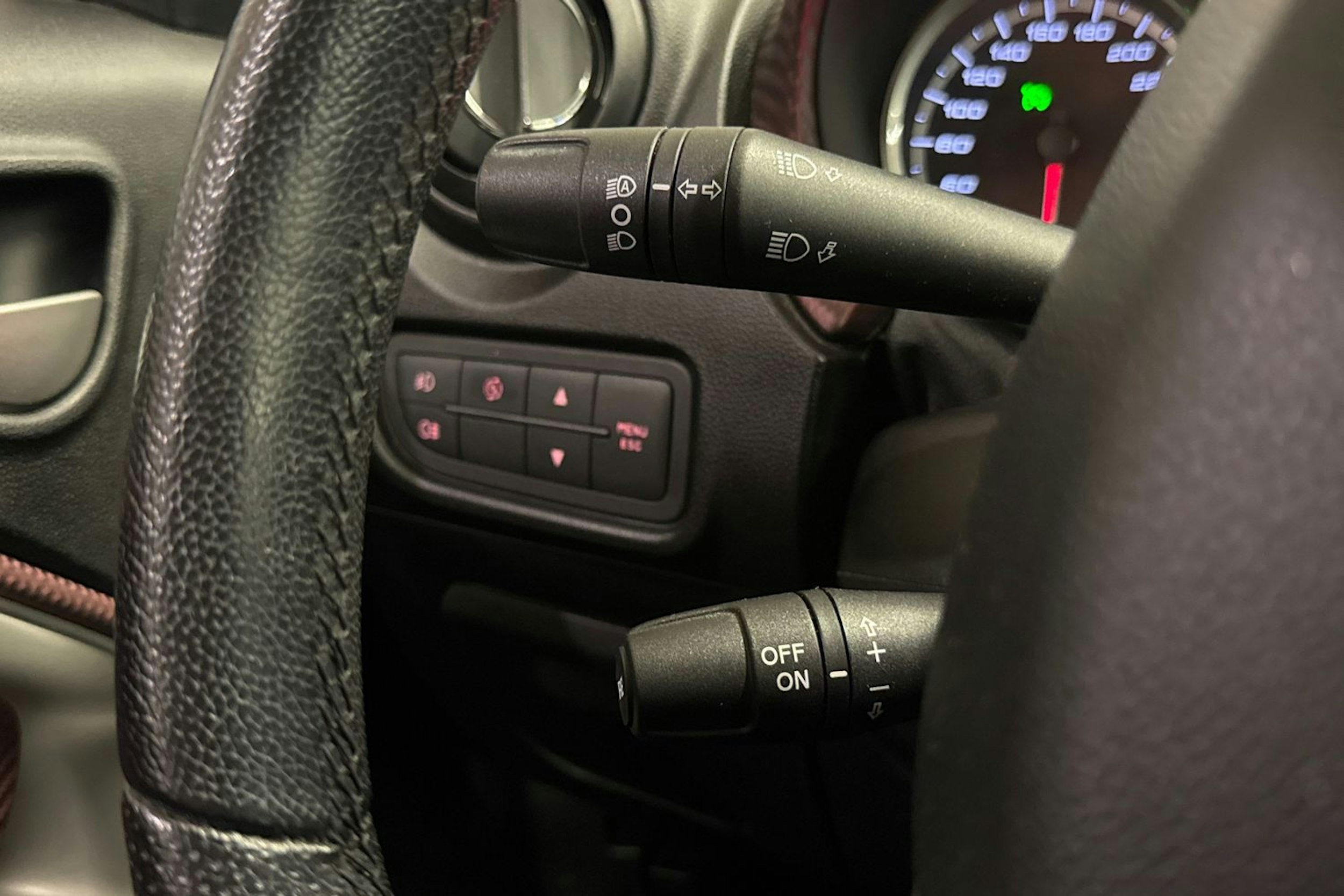 Musta Alfa Romeo Mito 2011 kuva 18.