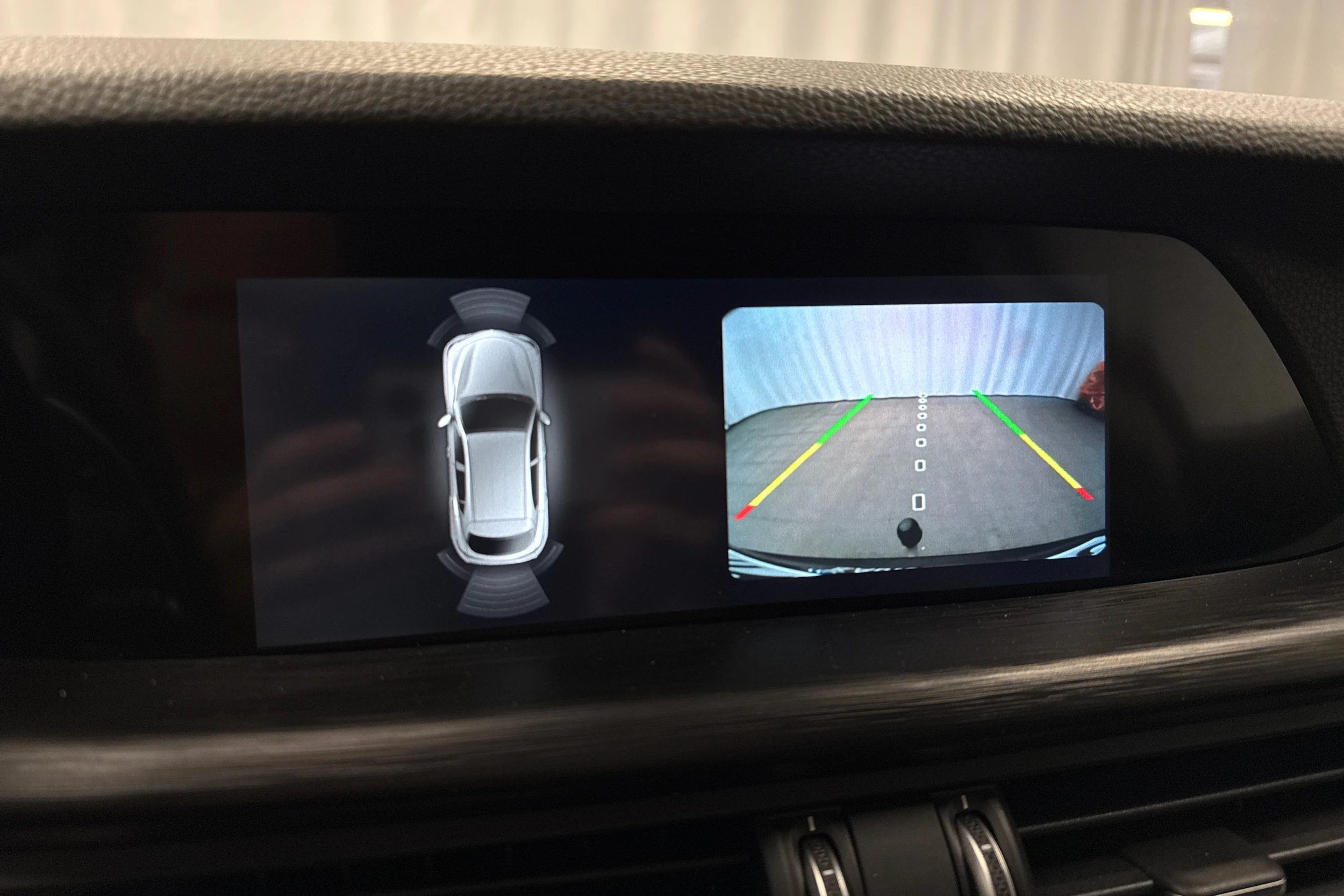 musta Alfa Romeo Stelvio 2017 kuva 19.