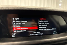 musta Alfa Romeo Stelvio 2017 kuva 21.