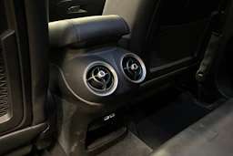 musta Alfa Romeo Stelvio 2017 kuva 24.