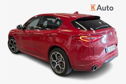punainen Alfa Romeo Stelvio 2020 kuva 2.