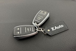 punainen Alfa Romeo Stelvio 2021 kuva 63.