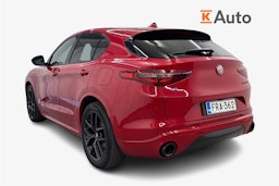 punainen Alfa Romeo Stelvio 2021 kuva 2.