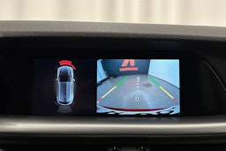 punainen Alfa Romeo Stelvio 2021 kuva 22.