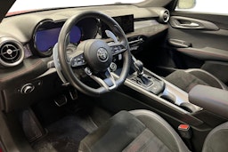 punainen Alfa Romeo Tonale 2024 kuva 3.