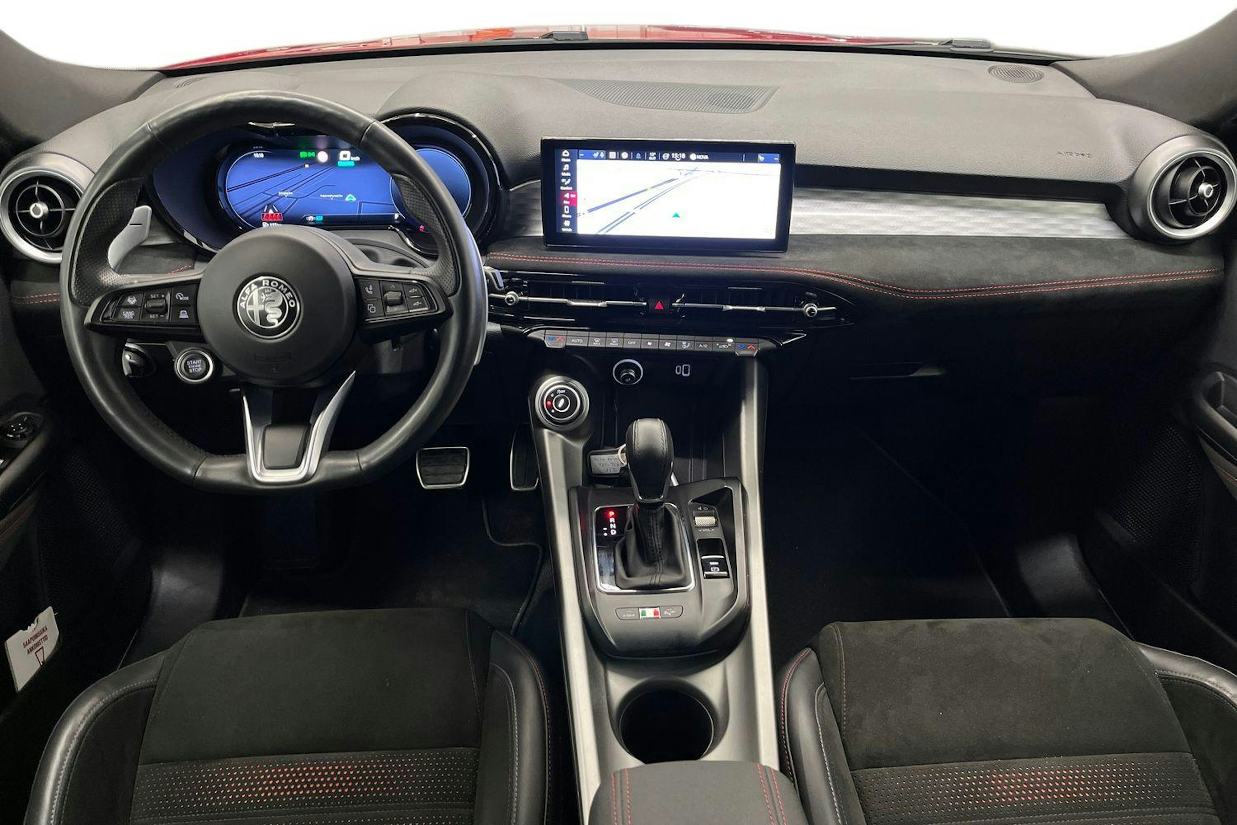 punainen Alfa Romeo Tonale 2024 kuva 9.