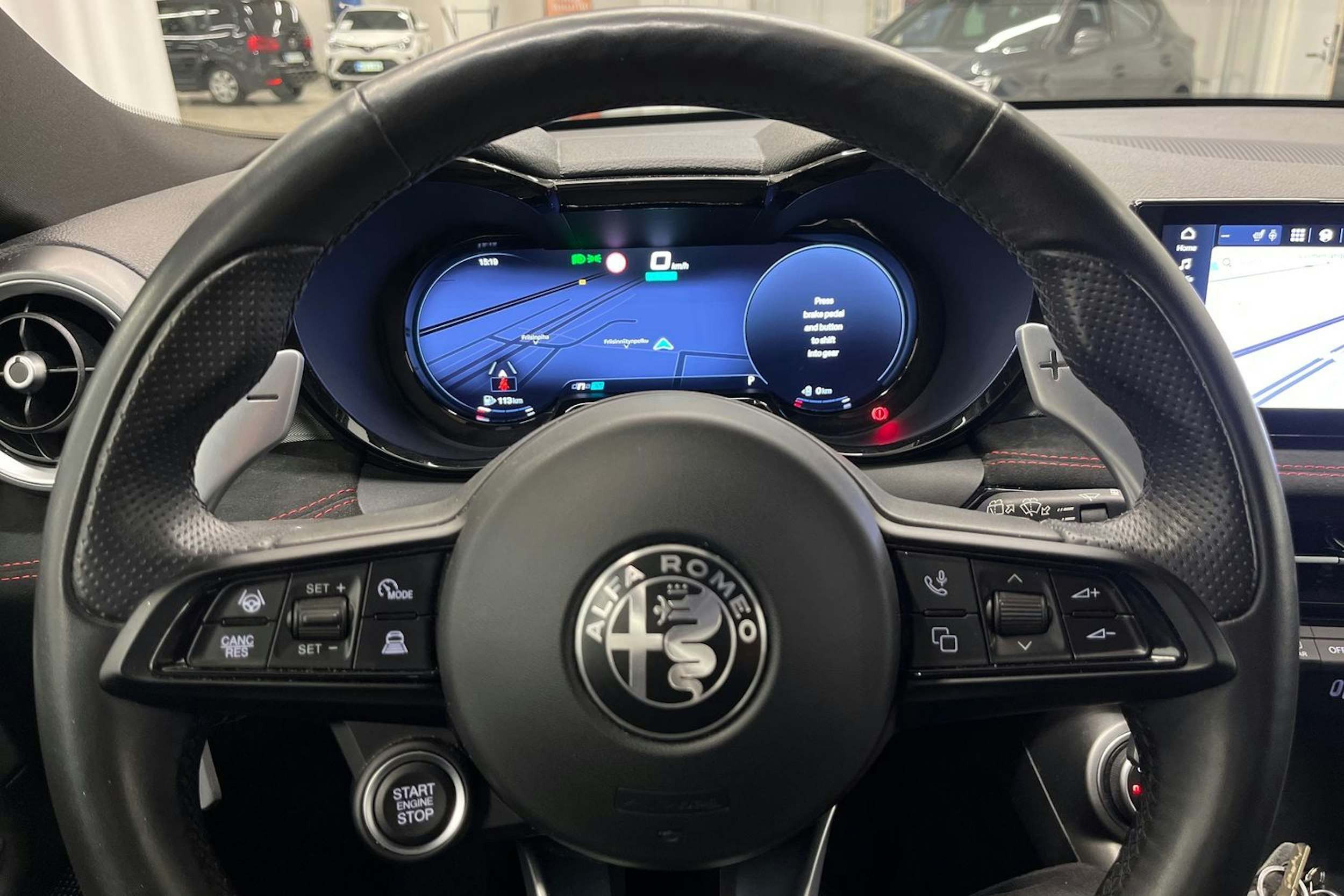 punainen Alfa Romeo Tonale 2024 kuva 14.