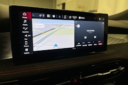 punainen Alfa Romeo Tonale 2024 kuva 17.