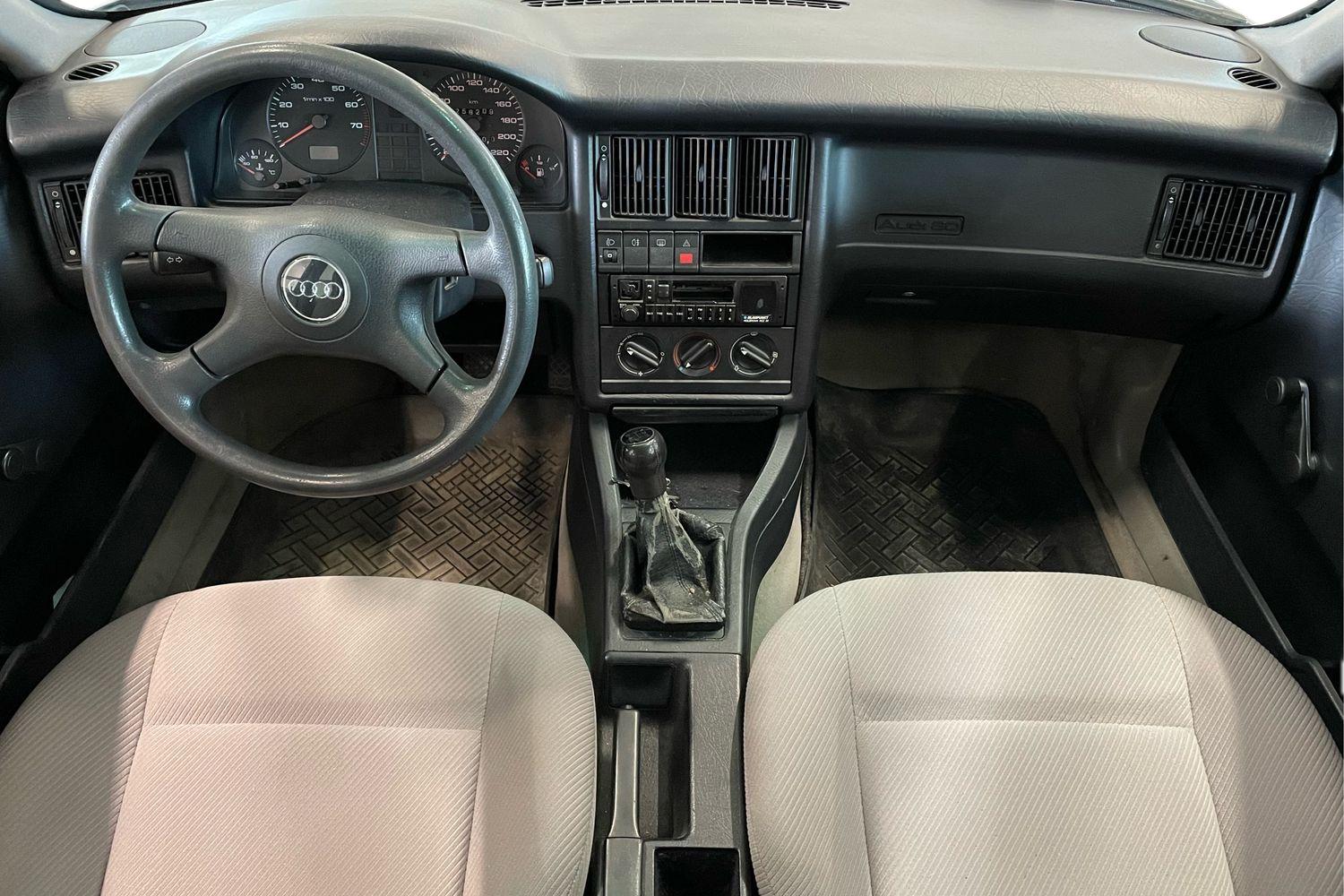 Audi 80 2,0E 4d 1993, kuva 7/25