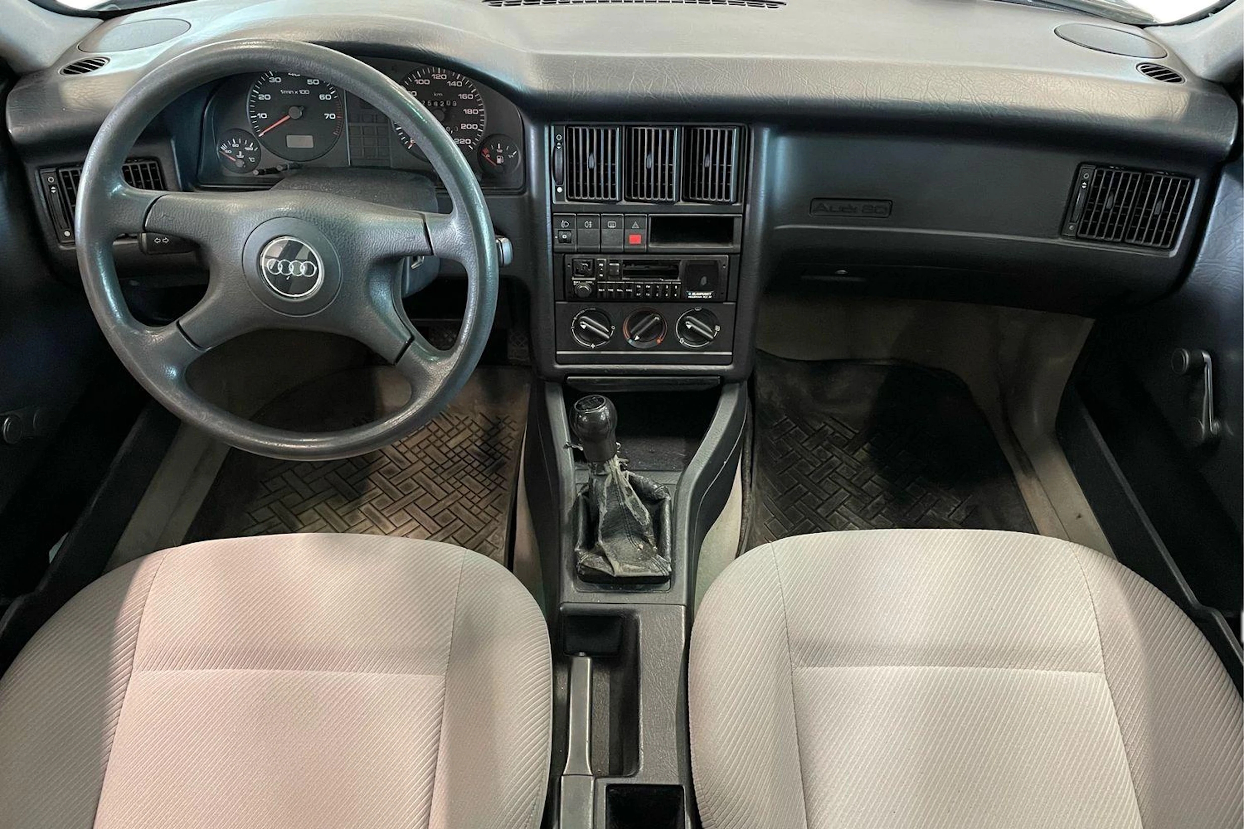 met. harmaa Audi 80 1993 kuva 7.