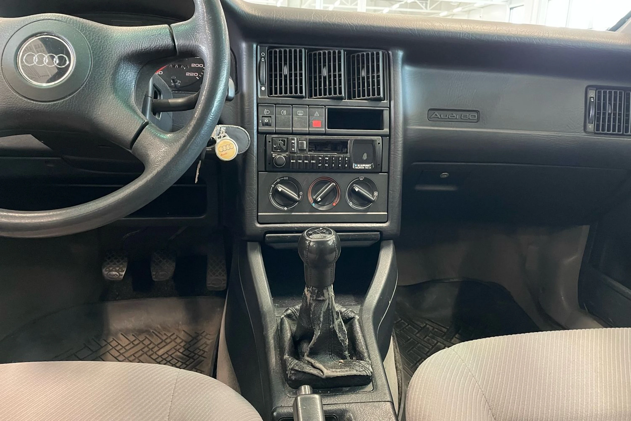 met. harmaa Audi 80 1993 kuva 13.