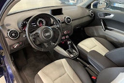 met. sininen Audi A1 2011 kuva 7.